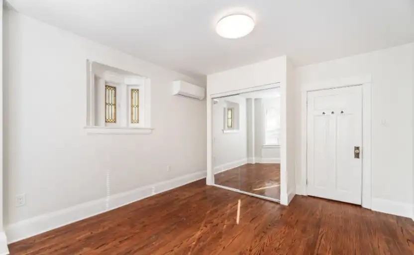 379 Parkside Drive - Photo 6 of 10