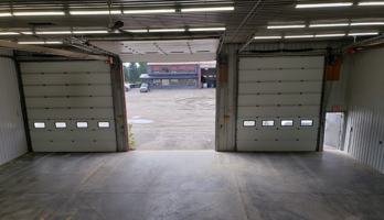 featured image of 366 East River Rd