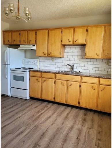 9936 100 St - Photo 2 of 8