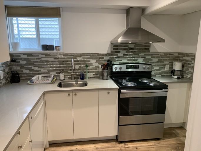 10821 74 Ave Nw - Photo 2 of 11