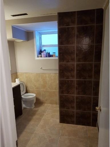 10821 74 Ave Nw - Photo 5 of 11