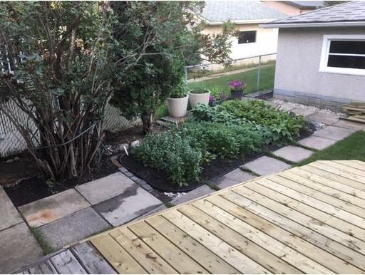 10821 74 Ave Nw - Photo 7 of 11