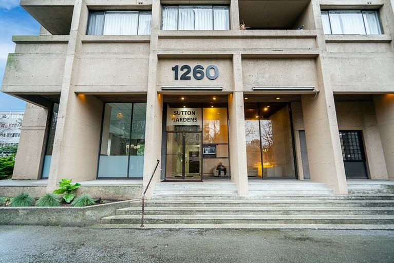 1260 Nelson St #1204 - Photo 2 of 10