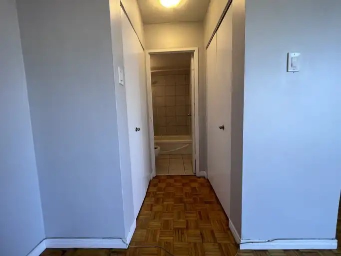 1160 Merivale Rd #102 - Photo 5 of 8