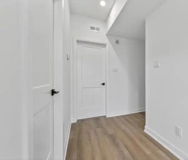 123 Harvey St - Photo 5 of 26