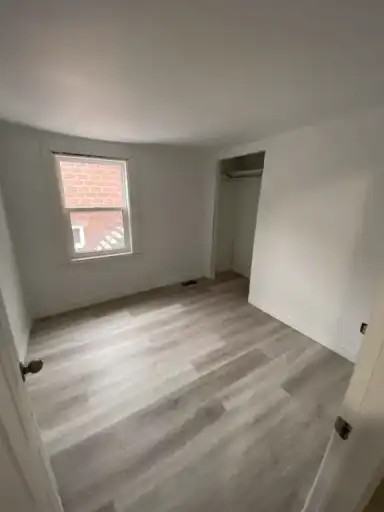 241 William St #6 - Photo 7 of 8