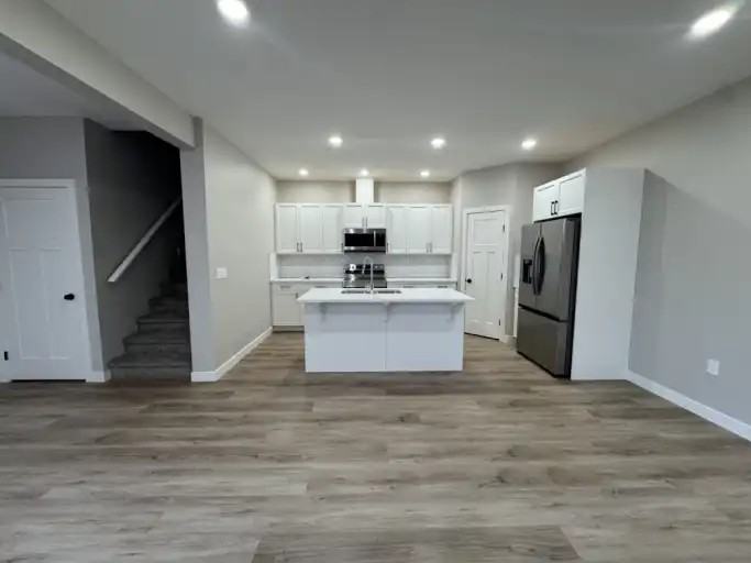 10215B 149 Ave #B - Photo 4 of 12