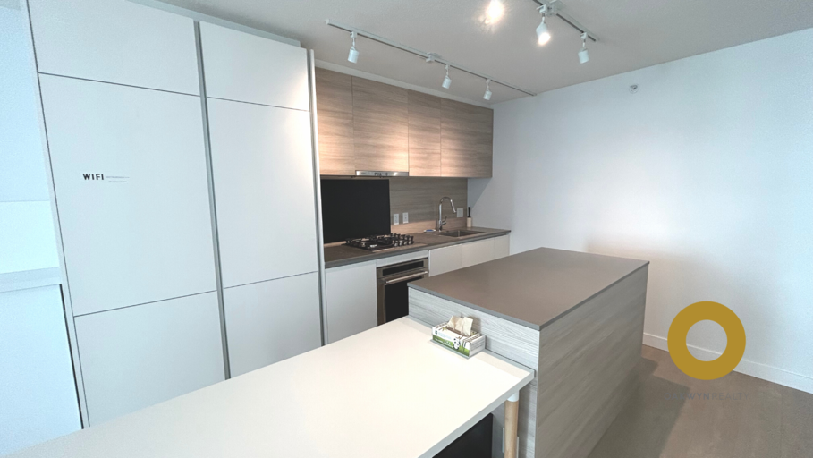 988 Quayside Drive #8thF - Photo 2 of 14