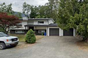 featured image of 475 Naismith Ave