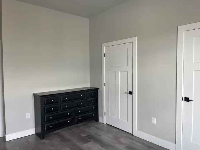 4386 168 Street - Photo 5 of 9