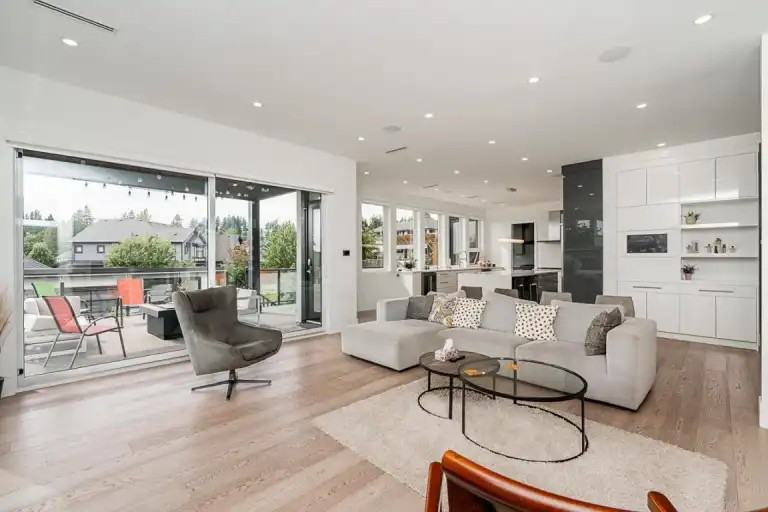 5545 146 St - Photo 4 of 30