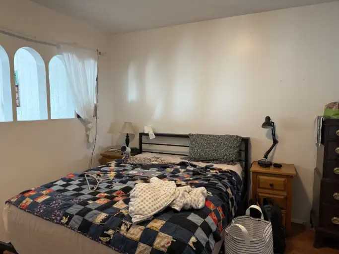 811 Kent St #2 - Photo 5 of 9