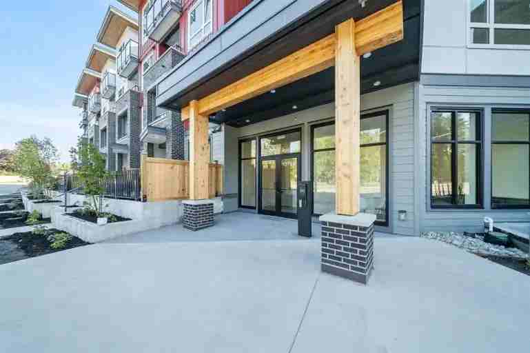 13788 76 Ave #215 - Photo 2 of 16