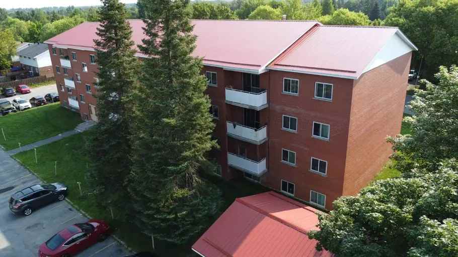 1252 Grenadier Dr - Photo 3 of 10