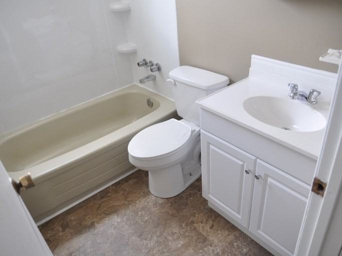 1252 Grenadier Dr - Photo 4 of 10