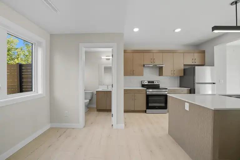 10 Lake St - Photo 4 of 8