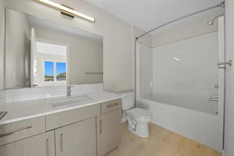 10 Lake St - Photo 6 of 8