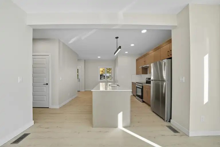 10 Lake St #102B - Photo 3 of 8