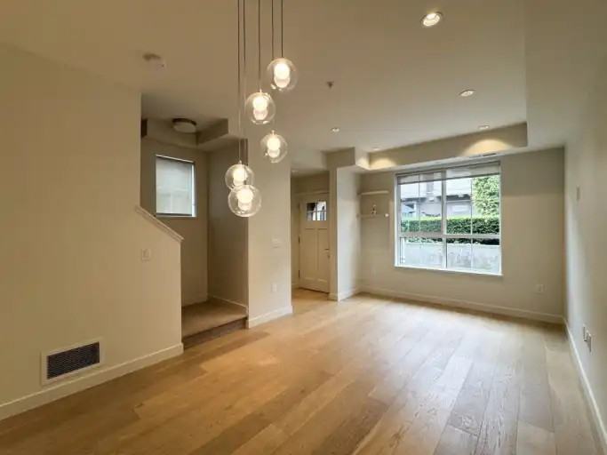 8570 Osler Street - Photo 6 of 20