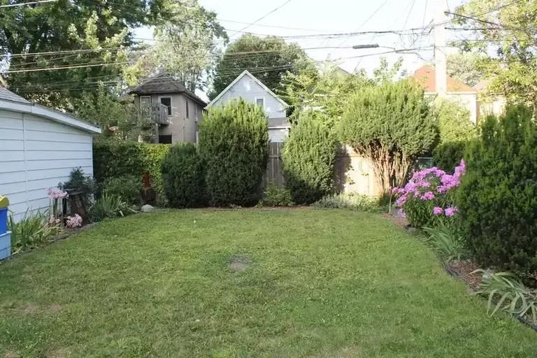 336 Partington Ave - Photo 4 of 18