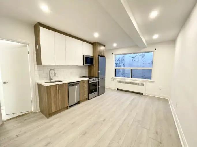 1980 Eglinton Ave W #2 - Photo 2 of 8