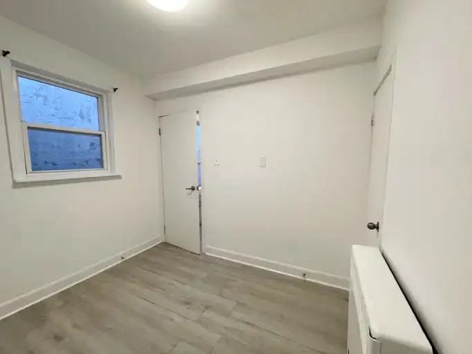 1980 Eglinton Ave W #2 - Photo 7 of 8