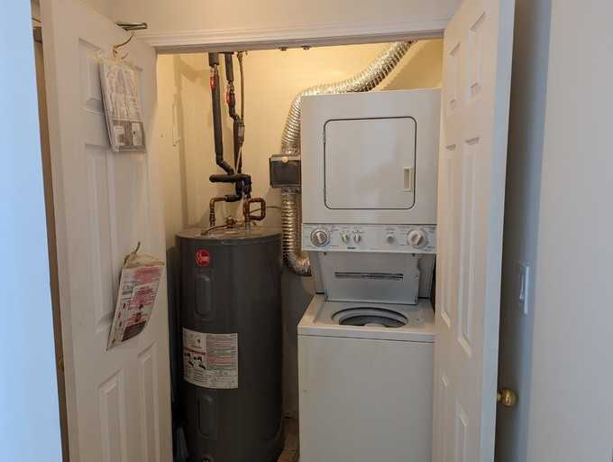 505 Simcoe St S - Photo 6 of 11