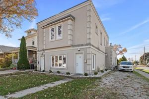 featured image of 1501 Elsmere Ave #1501