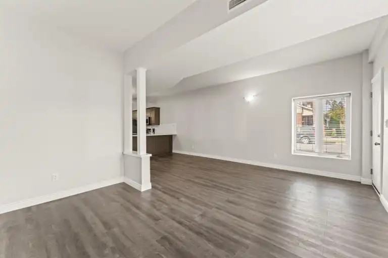 1501 Elsmere Ave #1501 - Photo 4 of 19