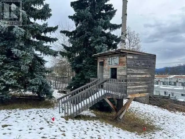 10525 98 Avenue - Photo 3 of 4