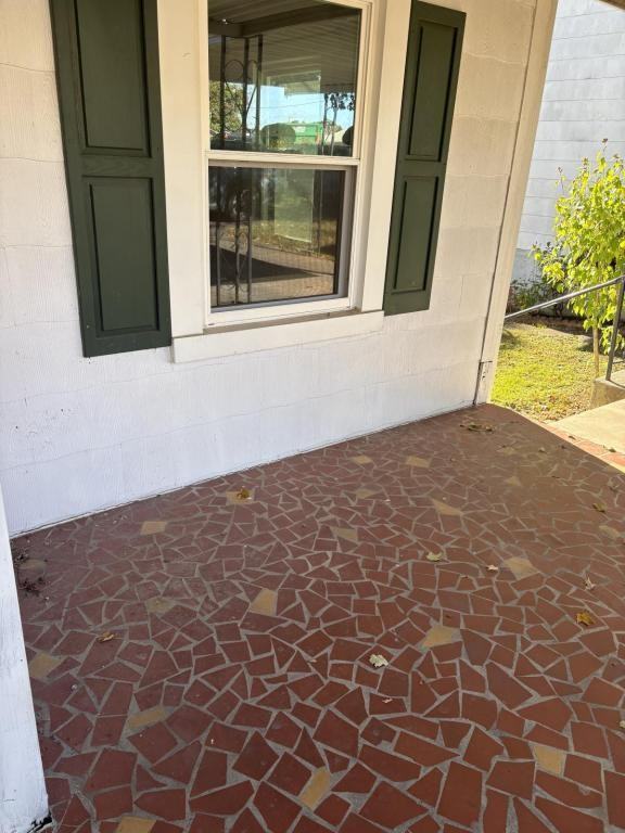 1270 People St Ne - Photo 4 of 11