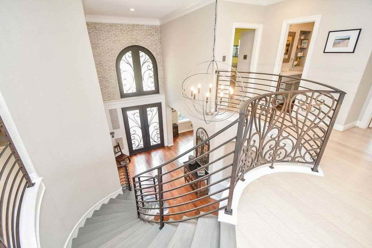 7106 Habersham Ave - Photo 3 of 10