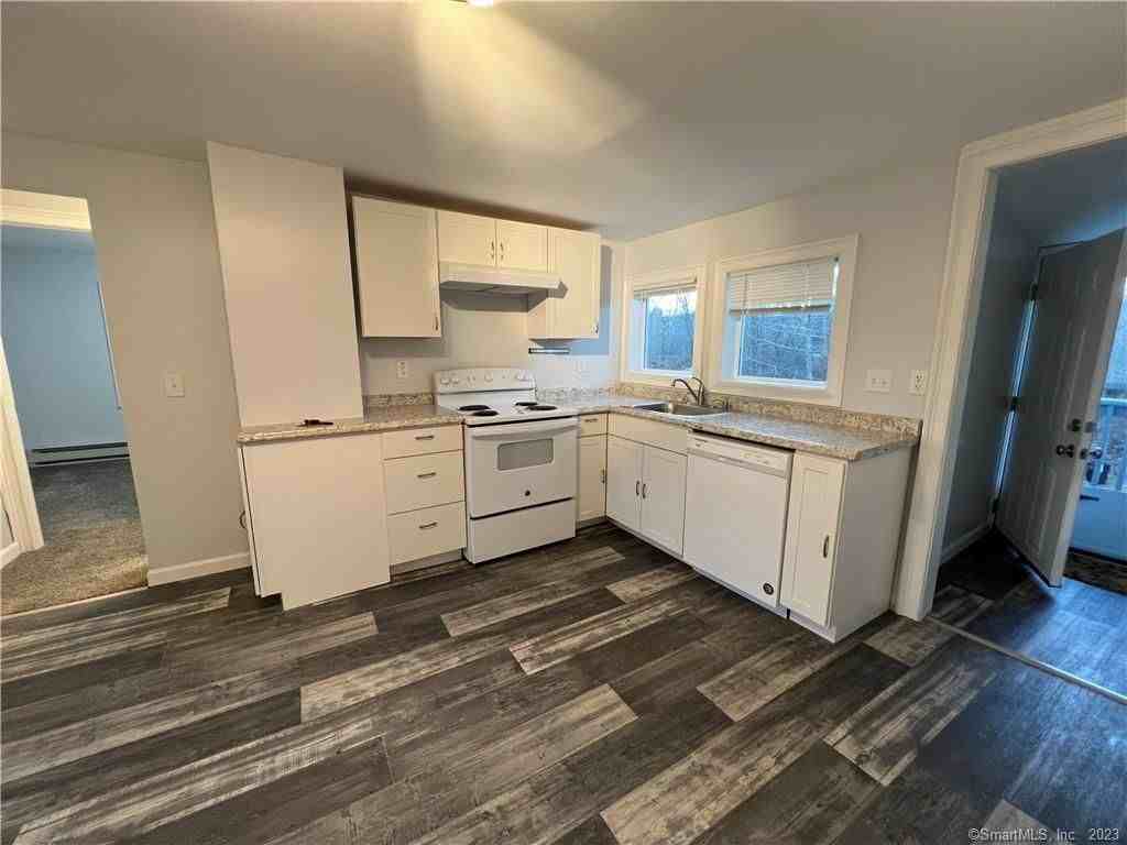 67 Mechanic St - Photo 2 of 12