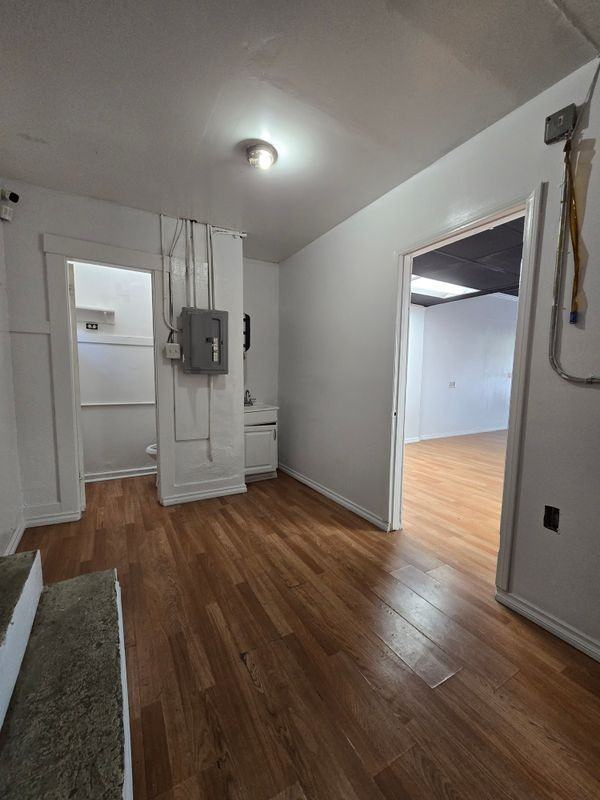 2331 E 1st St - Photo 6 of 15