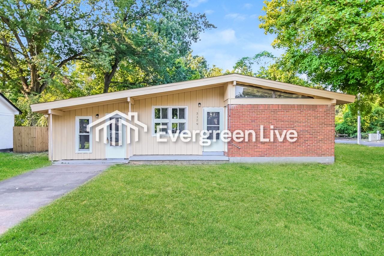 3129 Edgeware Rd S - Photo 2 of 16