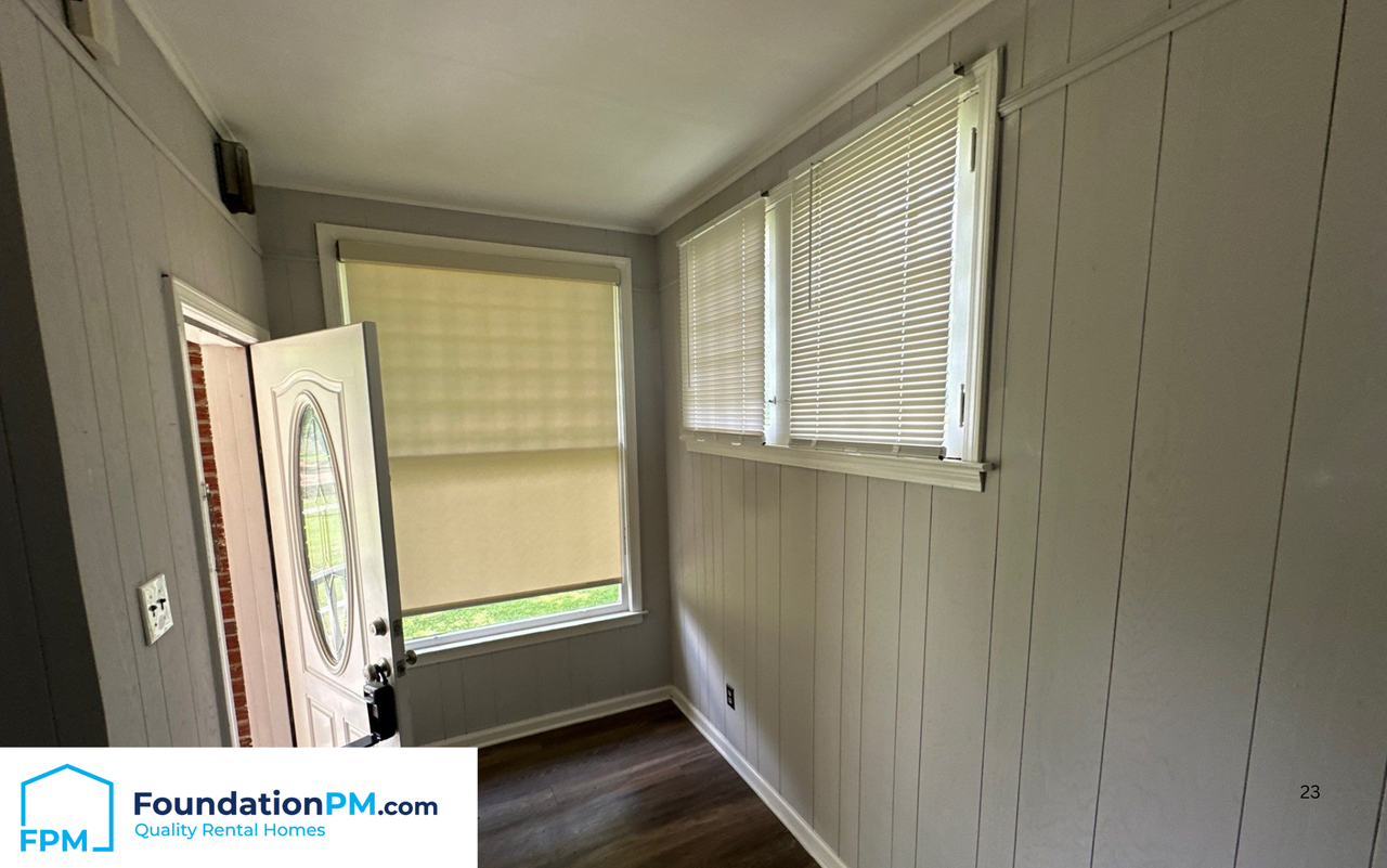 5786 Woodlawn St - Photo 5 of 9