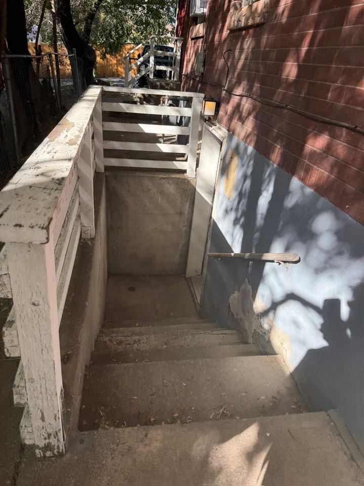 578 21st St #A - Photo 2 of 34