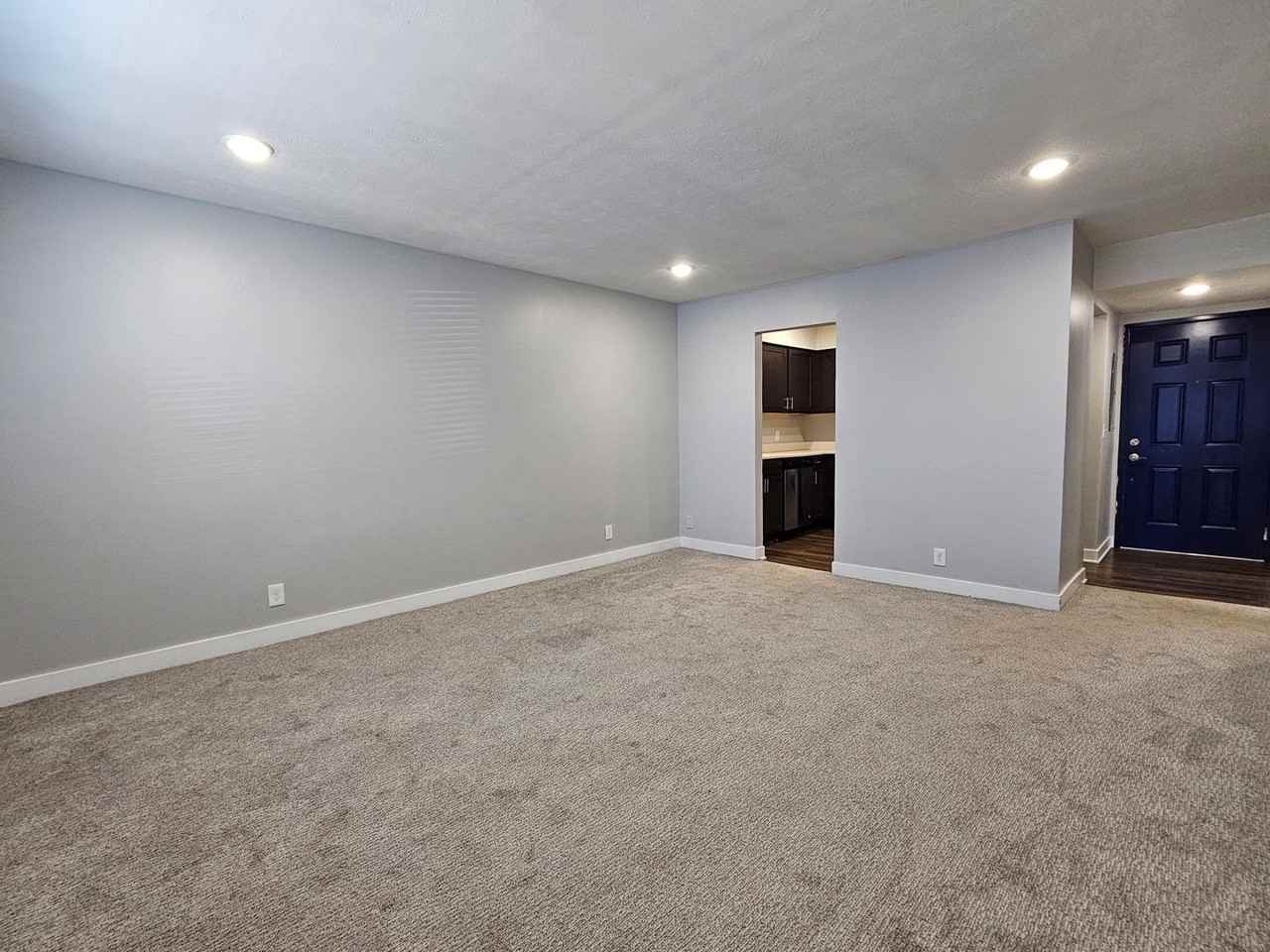 The Belmont Apartments - Photo 4 of 42