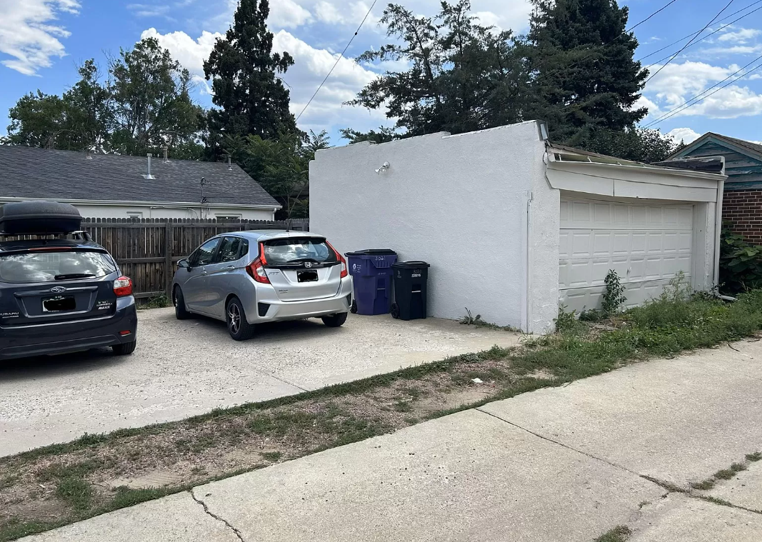 3021 Dexter St - Photo 7 of 17