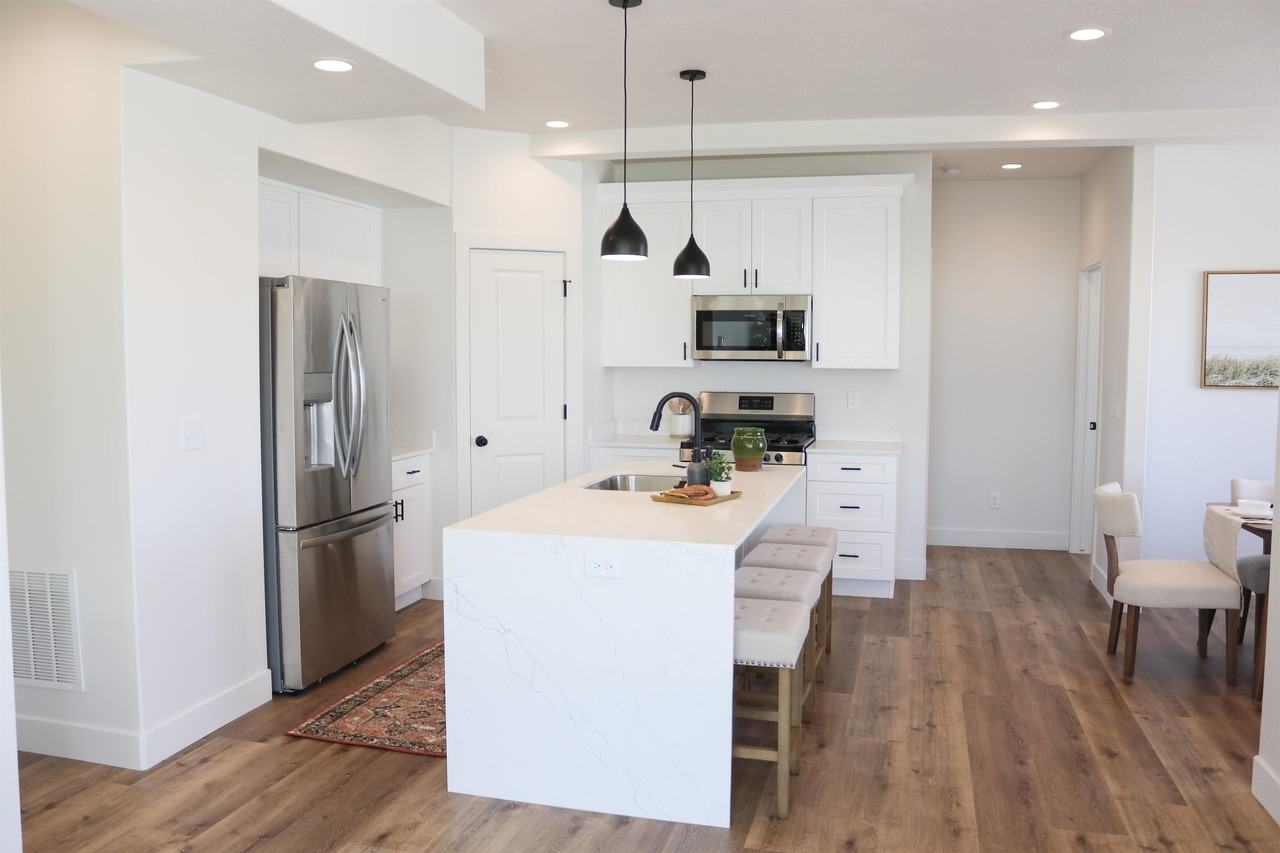 557 Wn #24 - Photo 2 of 50