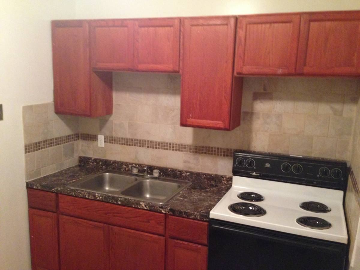 $500 OFF ON 1ST MONTH RENT!! $99.00 APPLICATION FEE!! ONLY ONE LEFT HURRY!! - Photo 2 of 7