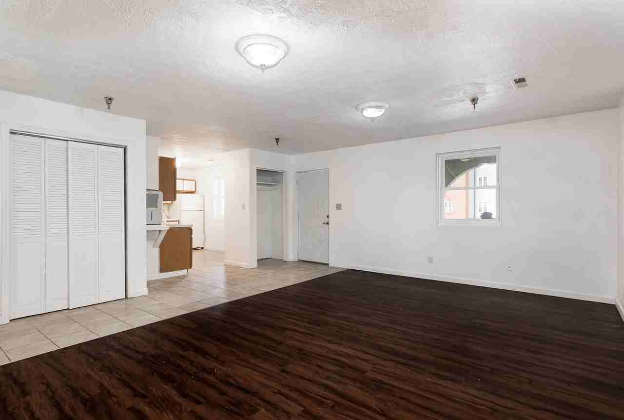 471 Dallas St #1 - Photo 4 of 14