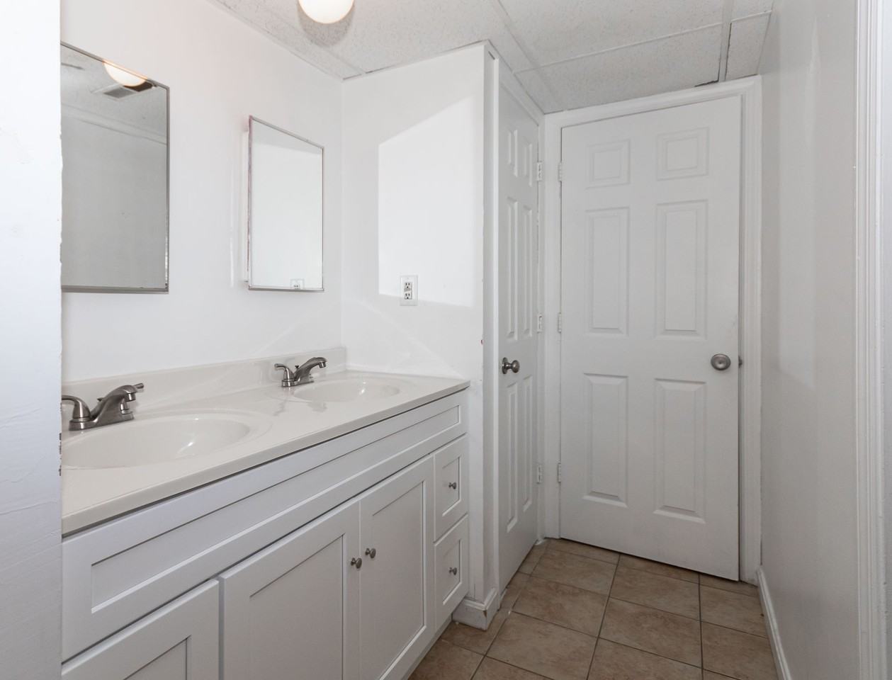 471 Dallas St #1 - Photo 7 of 14