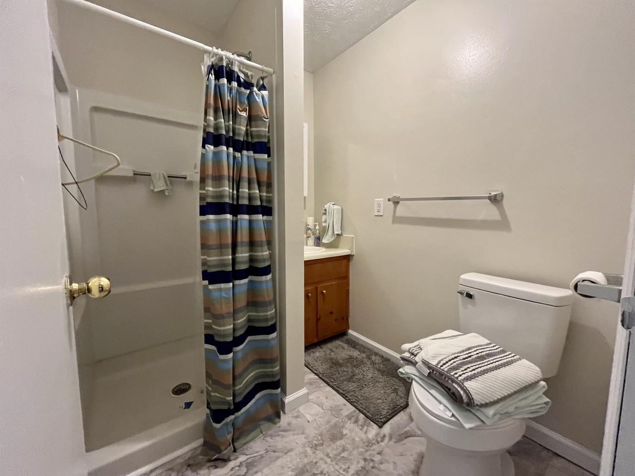 409 Mclane Ave #4 - Photo 3 of 10