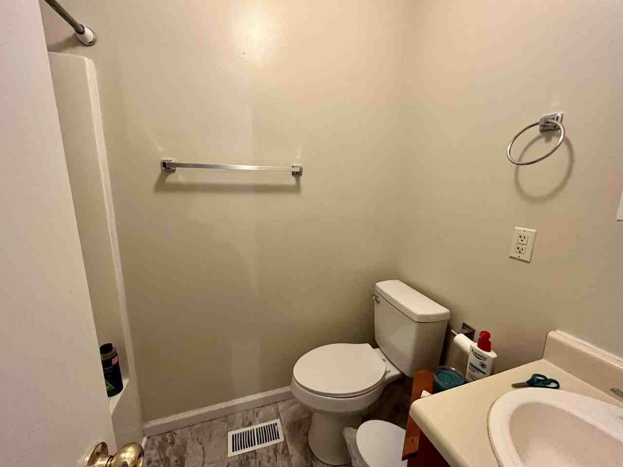 409 Mclane Ave #4 - Photo 6 of 10