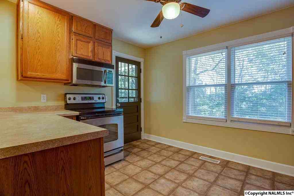 4306 Cloverdale Dr Nw - Photo 5 of 11