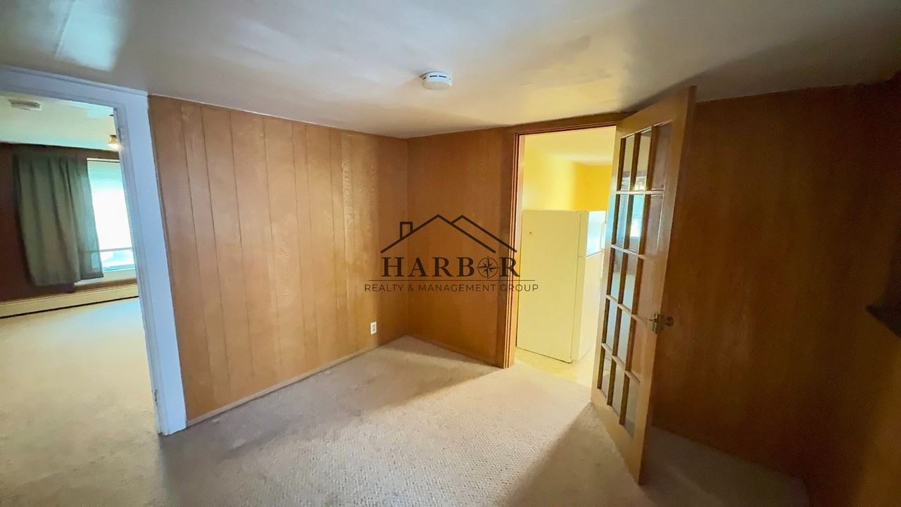 725 7th Ave Se - Photo 3 of 7