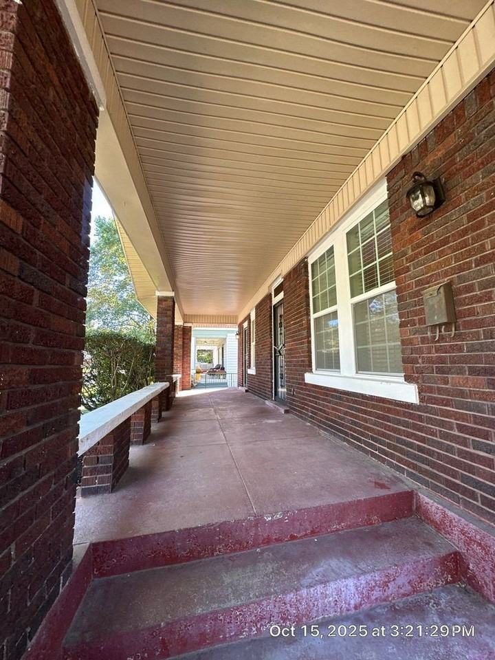 443 N Avalon St - Photo 3 of 22