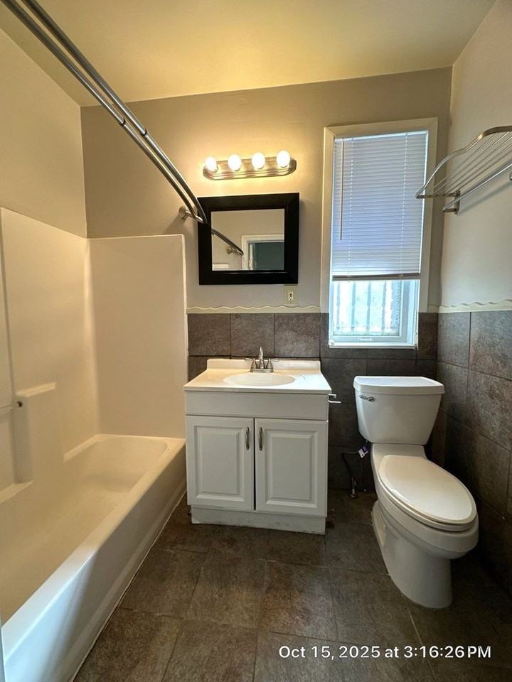 443 N Avalon St - Photo 6 of 22