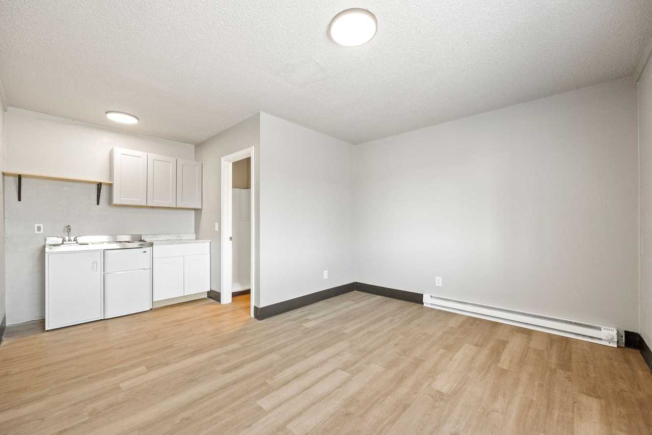 Richland Studios - Photo 3 of 13